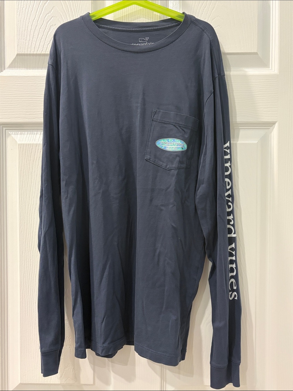 Vineyard Vines Men's Long-Sleeve Pocket Tee in Dark Navy
